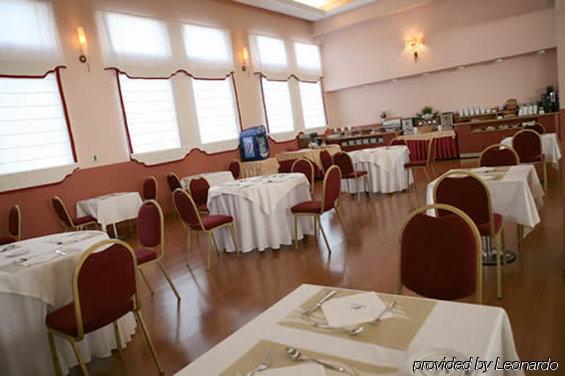 Hotel La Imora Jaen Restoran gambar